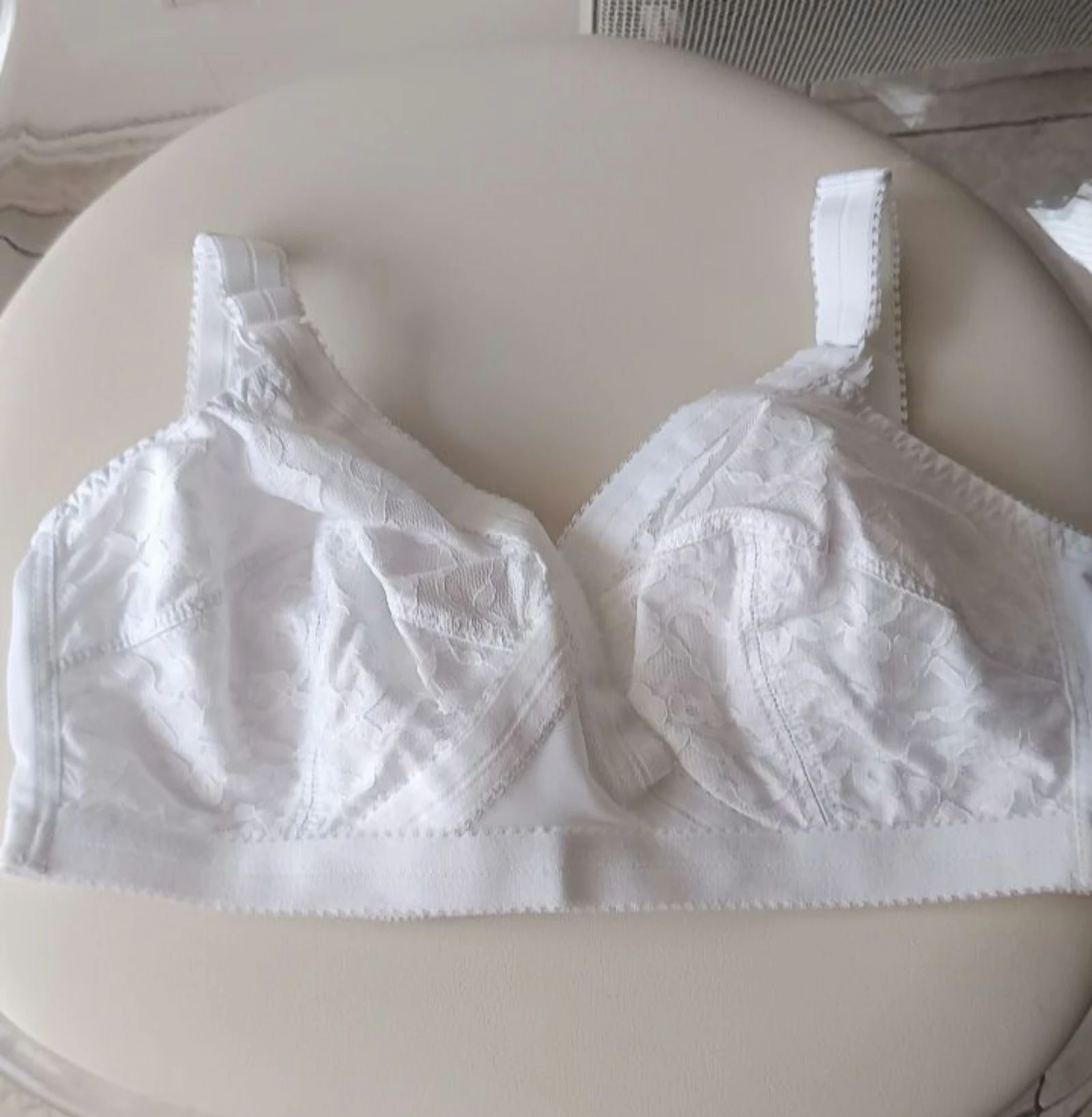 Soutien gorge cœur croisé de PLAYTEX 100C neuf🌹